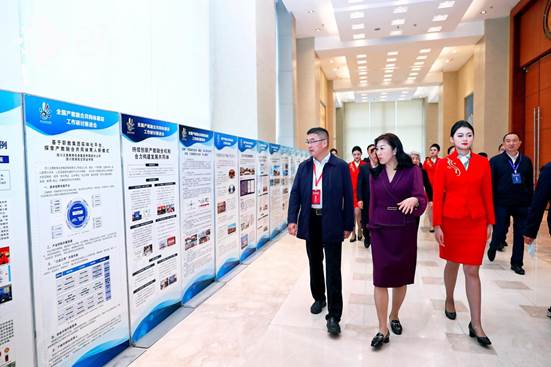教育部职业教育与成人教育司副司长林宇等领导参观全国产教融合共同体建设成果展示